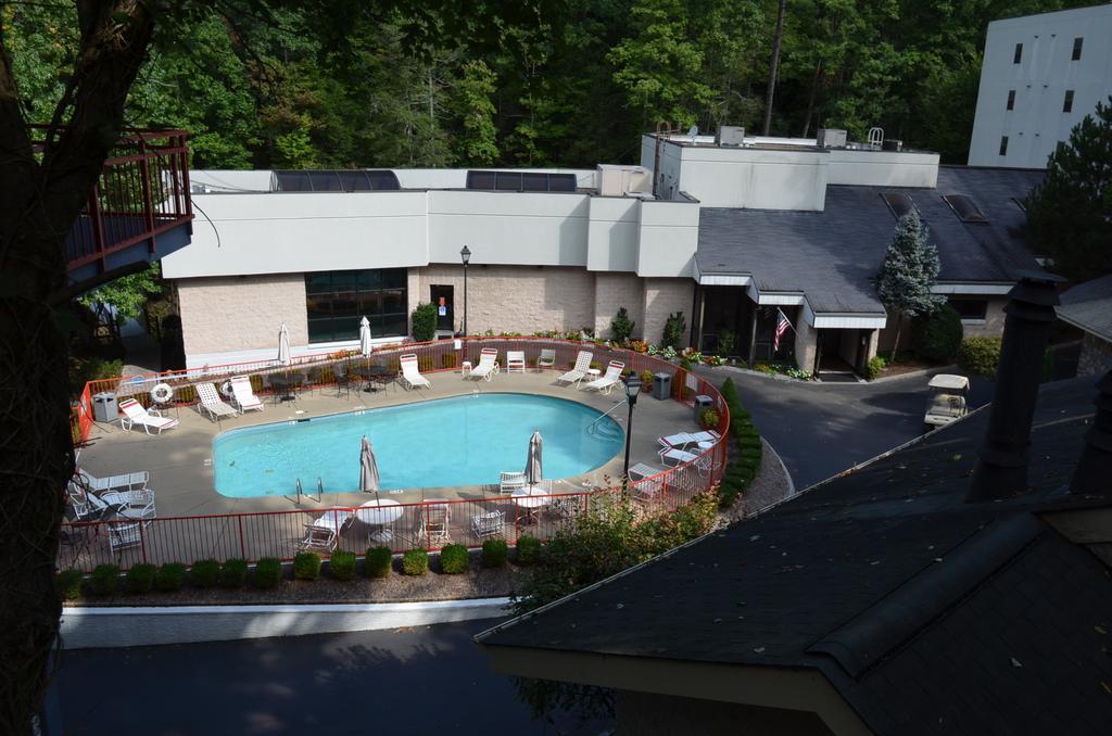 Zoders Inn&Suites Gatlinburg Exterior foto