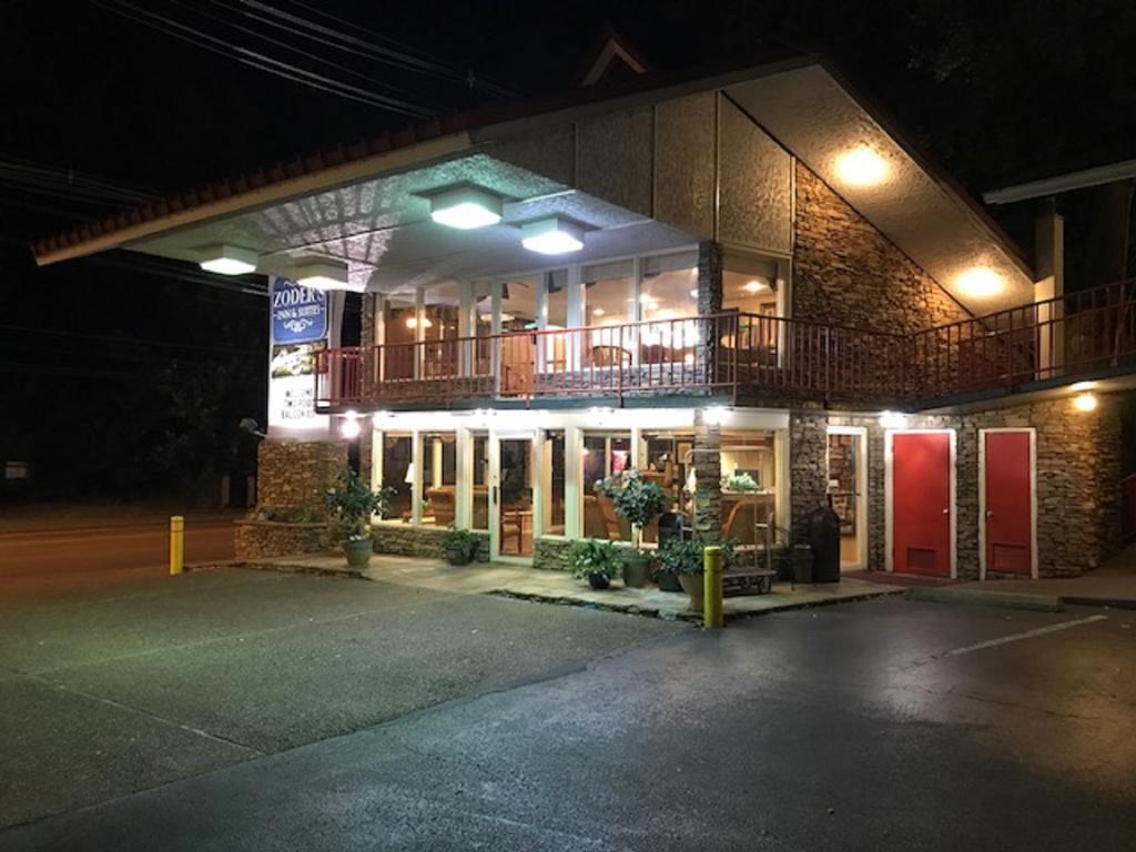 Zoders Inn&Suites Gatlinburg Exterior foto