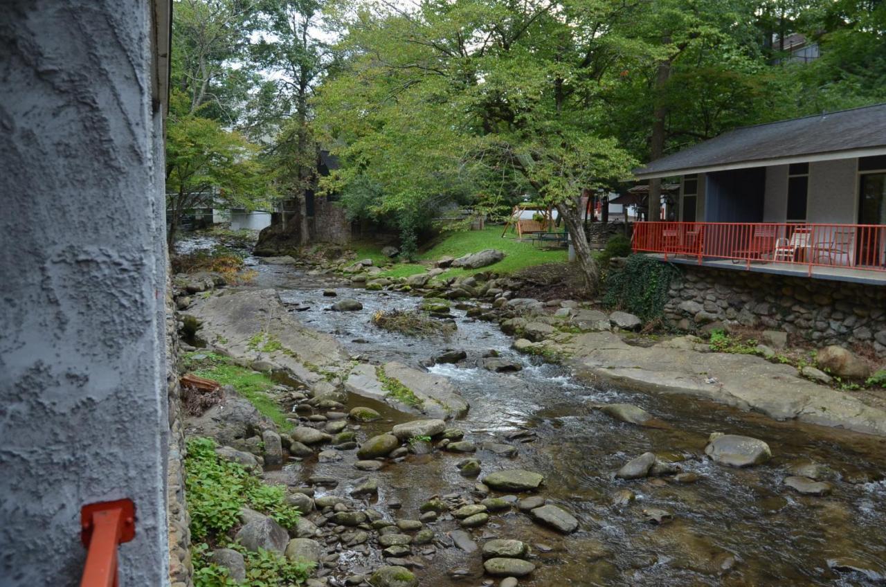 Zoders Inn&Suites Gatlinburg Zimmer foto